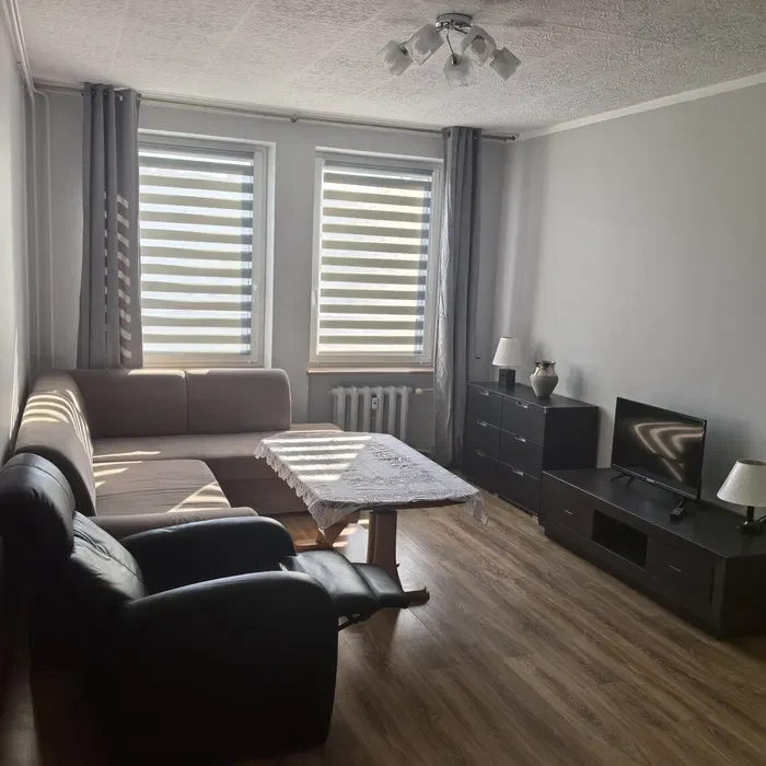 Wynajmę mieszkanie lub dwa niezależne pokoje 57 m² - 1/8