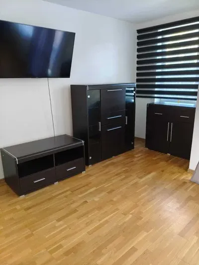 Wynajmę mieszkanie 65 m2 3 pok. na Bemowie n. stacji Metra Lazurowa - miniatura 2