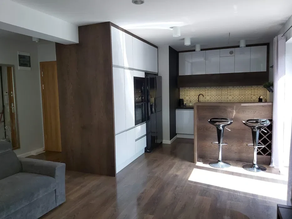 Przestronne mieszkanie 70m2 z dużym tarasem i garażem-Kraków ul. Twardowskiego - 1/8