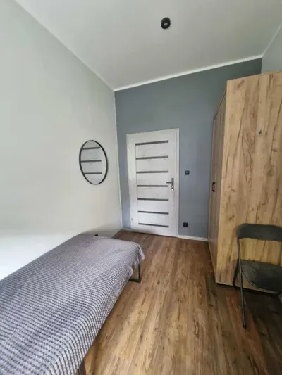 Stylowy pokój jednoosobowy w sercu Wrzeszcza - miniatura 2