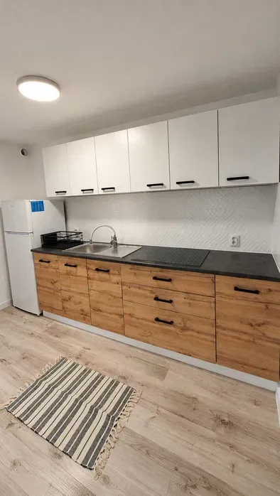 Kawalerka 33 m² z ogródkiem | 1600 zł ze wszystkimi opłatami! - miniatura 3