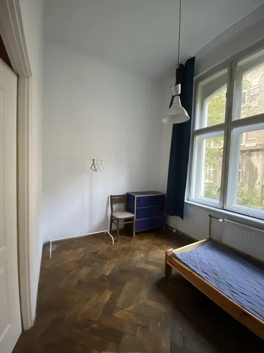 Pokoj w kamienicy centrum Krakowa - 1/7