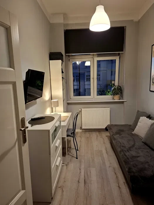 Pokój 1-os bez opłat w centrum Gdyni przy PKP od lipca - 1/7