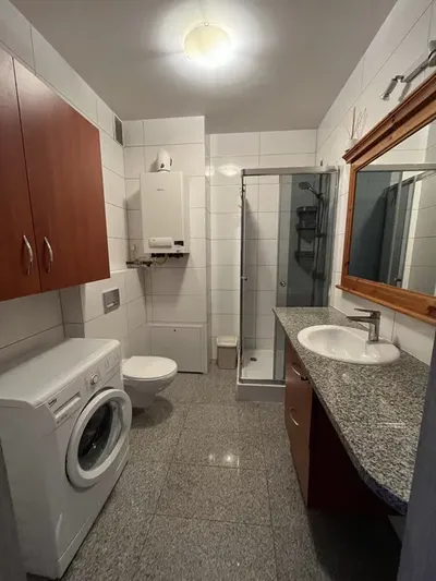 Właściciel wynajmie mieszkanie 56m2, z balkonem, bez czynszu - miniatura 3