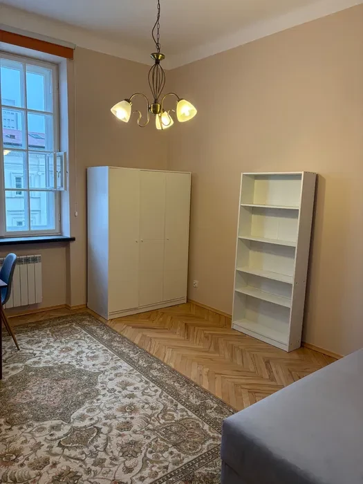 Wynajem mieszkania na Nowym Świecie - 1/8