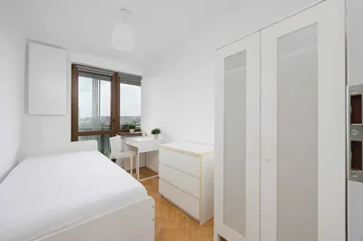 BIELANY – śliczny pokój, ul. Renesansowa 15