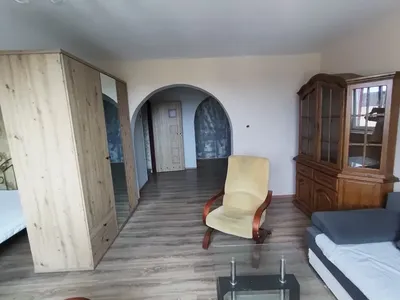 Do wynajęcia duża kawalerka - miniatura 3