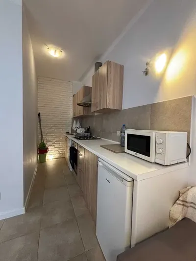 Przepiękna kawalerka przy Placu Zbawiciela - miniatura 3