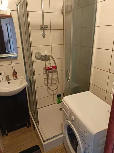 Pokój 1 os. bez dodatkowych opłat. LSM ul. Magdaleny Brzeskiej. Dostępny od zaraz WiFi gratis. - miniatura 4
