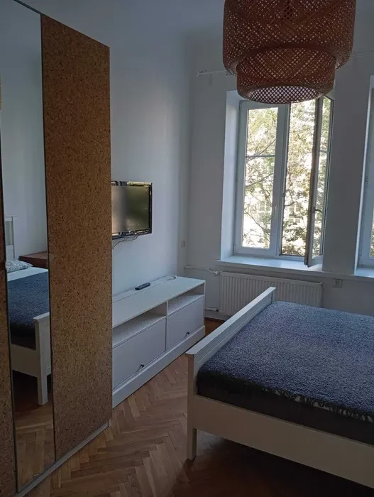 Panieńska,dwa duże oddzielne pokoje,55m - 1/8