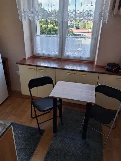Wynajmę dwupokojowe mieszkanie - miniatura 3