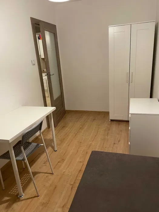 Pokój 1-osobowy w mieszkaniu studenckim - 1/6