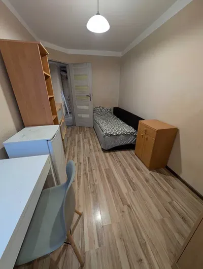 1-os. pokój Kraków ul. Wężyka przyst. Czyżyny, Rondo Czyżyńskie, AWF - miniatura 2