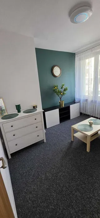 Dwa oddzielne pokoje po remoncie blisko metra Wierzbno