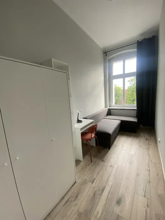 Wynajme 1-os pokoj 200m od pl. Kosciuszki DLA KOBIETY - 1/6