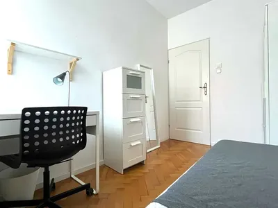 Pokój w centrum / Al. 29 listopada 47B / Blisko Rynek i Galeria Krakowska / Blisko UEK UR Politechnika
