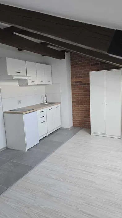 (39) Wynajmę kawalerkę internet w cenie - miniatura 3