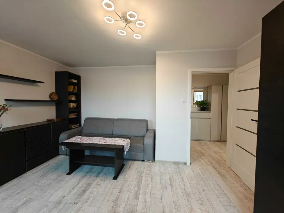 Przestronna kawalerka 33,6 m² | osobna kuchnia | Dąbie - 1/8