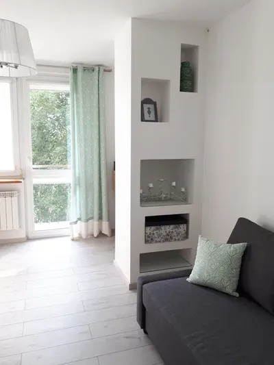 2 pok. przy ul. Kinowej.Praga pd 3500 w tym już czynsz.Pieknie urządzone, czyste. Wolne od października Styl skandynawski