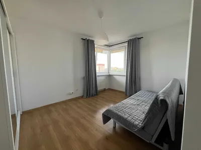Wynajmę mieszkanie 70 m² po remoncie – 3 pokoje, widok na Wawel i Kopiec, blisko UJ - miniatura 2