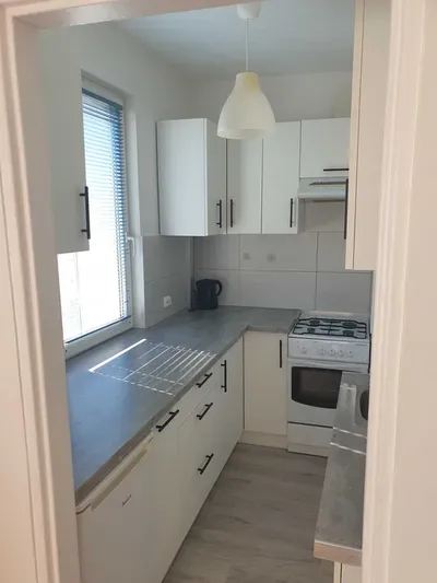 Jasne, odnowione, ciche, dobrze skomunikowane mieszkanie Gdynia Chylonia - miniatura 2