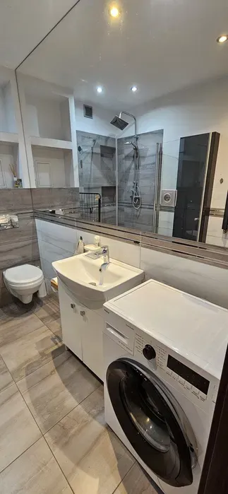 Komfortowe 2 pokoje mieszkanie w Gdyni Chyloni 42 m2 na wynajem - balkon, komórka lokatorska, blisko SKM - miniatura 5