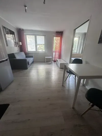 PRZYTULNA KAWALERKA 2 pokoje | Duże łóżko | Alfa i Biała | Od zaraz - miniatura 2
