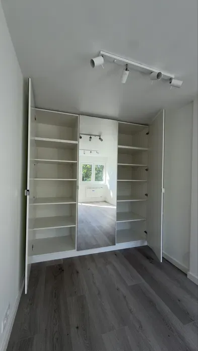 Do wynajęcia komfortowe, świeżo wyremontowane mieszkanie o powierzchni 38 m², położone przy ul. Kochanowskiego w Warszawie, na Bielanach 2 pietro - miniatura 4