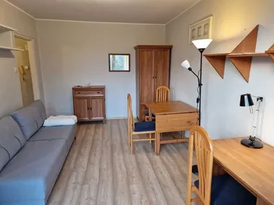 Kawalerka z balkonem, 2 piętro, blok 4 piętrowy