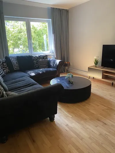 Wynajmę komfortowe 3 pokojowe mieszkanie na pokoje albo całe - miniatura 2