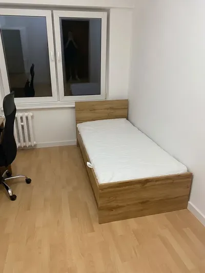 Pokoje do wynajęcia dla studentek - Pomorzany blisko PUM - po generalnym remoncie - miniatura 3