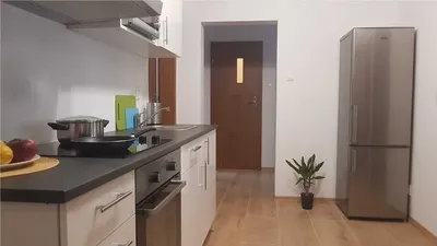 Pokój z balkonem na zielonych bielanach. - miniatura 4