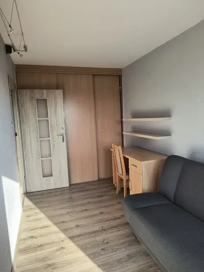 Wynajmę przestronny pokój jednoosobowy w mieszkaniu czteropokojowym - miniatura 3