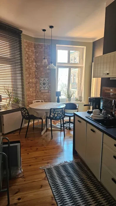 Piękna kawalerka 5 min od rynku - samo centrum - kamienica po rewitalizacji - 1/7