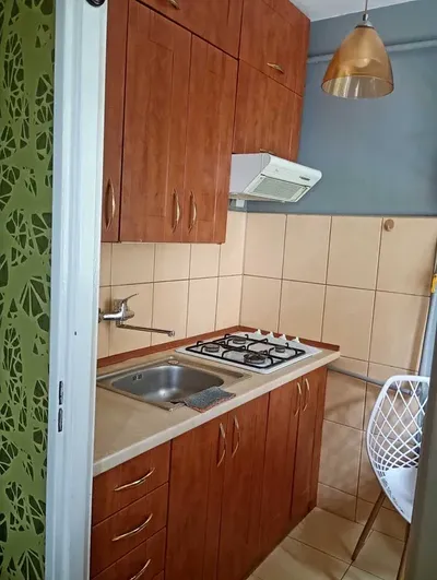 Kawalerka dla singla,bezpośrednie sąsiedztwo UM rezerwacja - miniatura 5