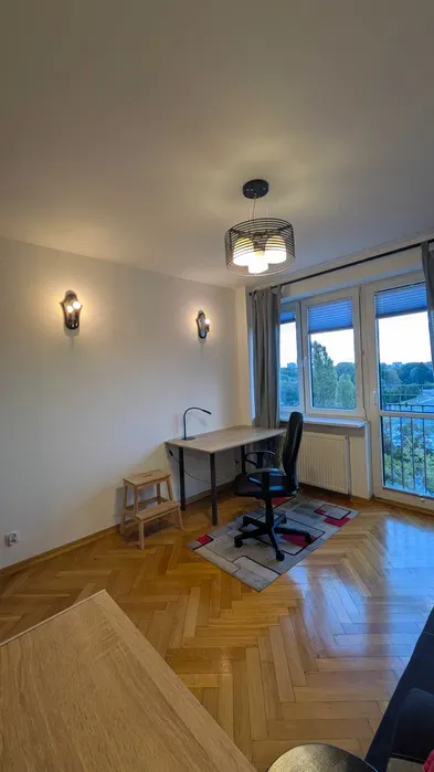 Wynajmę bezpośrednio słoneczną, przytulną kawalerkę 29 m² przy ul. Nowickiego 5 (Warszawa – Rakowiec / blisko WUM) - miniatura 2