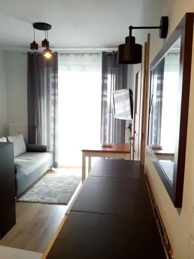 Kawalerka 35m2 na Bemowie, osobna sypialnia i duży balkon. Rozłogi blisko metra i przystanku. Od zaraz - miniatura 4
