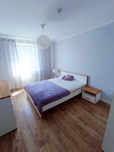 Dwupokojowe mieszkanie na wynajem Pustki Cisowskie - miniatura 4