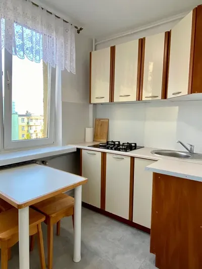 Duży Pokój z balkonem na LSM Mieszkanie po remoncie szuka lokatorki! - miniatura 4