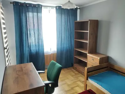 Pokój jednoosobowy z balkonem - dom w spokojnej okolicy blisko centrum | Osiedle Mieszka I