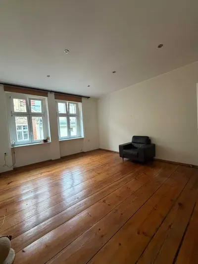 Do wynajęcia - 4 pokoje, 105 m² - centrum - tanio - miniatura 2