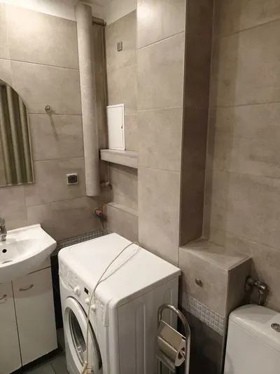 Mieszkanie 25m2 Pokój + kuchnia os. Kazimierzowskie Bieńczyce Nowa Huta - miniatura 5