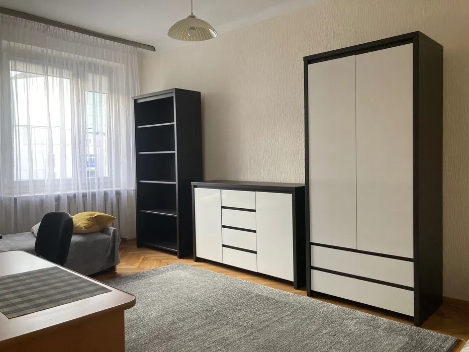 Pokój dla 2 lub 1 osoby, Centrum Kielc, blisko UJK, Śniadek, Żeromski - 1/8