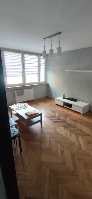 Wynajmę dwupokojowe mieszkanie na Saskiej Kępie - miniatura 4