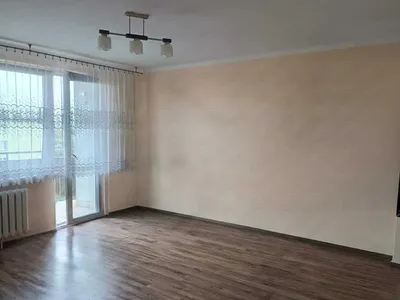 Kawalerka z osobną kuchnią i dużym balkonem (Klimontów, ul. Makuszyńskiego) - miniatura 2