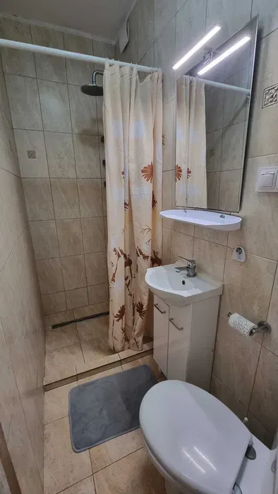 Wynajmę dwupokojową kawalerkę niedaleko SKM Gdynia - Chylonia. STAŁE OPŁATY - miniatura 2