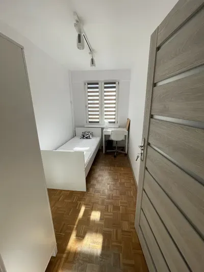 Wynajme pokój 1 osobowy-dla Studentki - miniatura 3