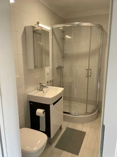 Wynajmę kawalerkę 20 i 25 m2 - miniatura 3