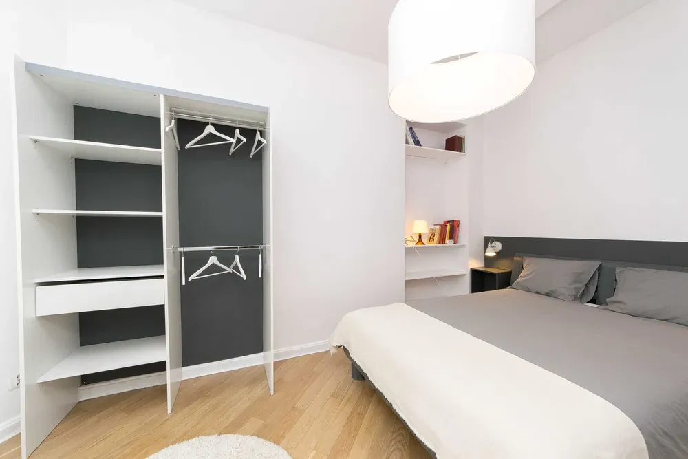 Przestronne mieszkanie w centrum Krakowa | ul. Długa | salon z kuchnią + 2 sypialnie | 55 m^2 | ENG - 1/8