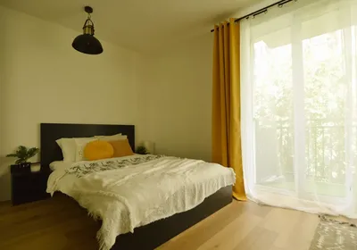 Kawalerka z balkonem w apartamentowcu na starym mieście - miniatura 3